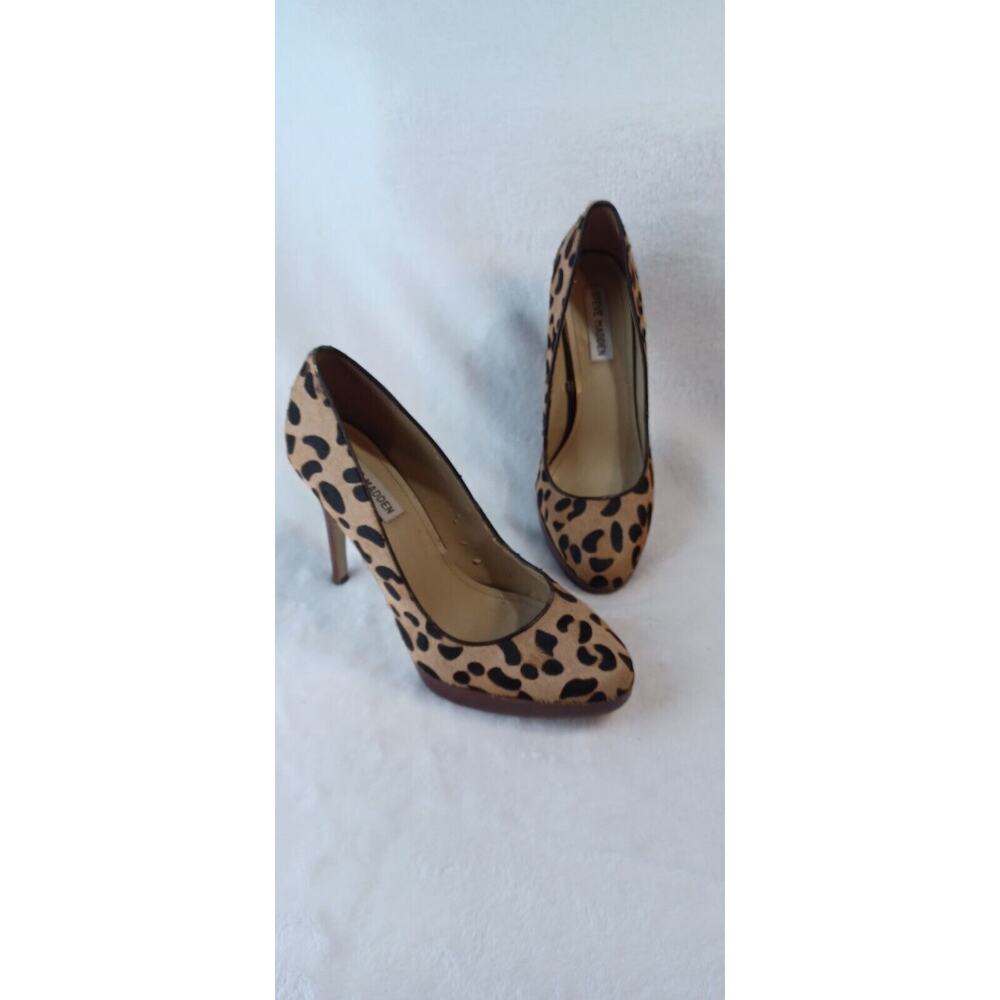 Steve Madden Womens Leopard Shoes Size 7.5 Stiletto Pump High Heels EUC